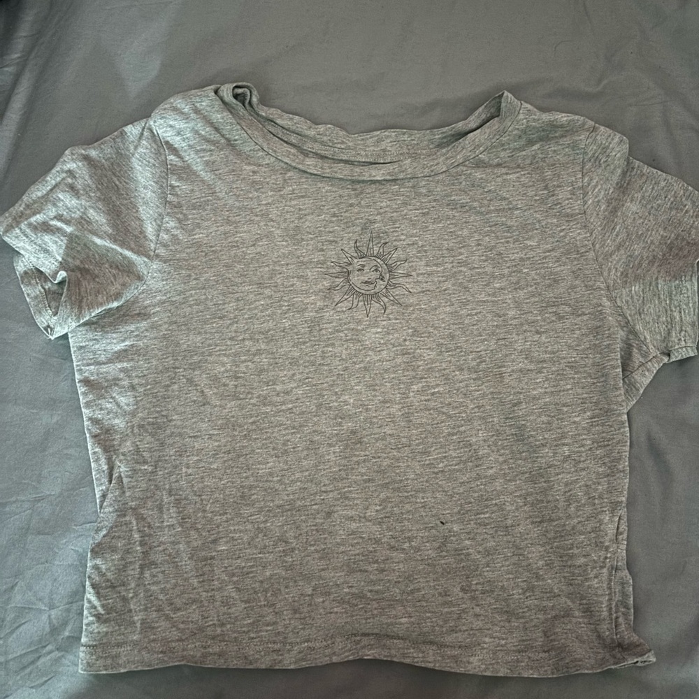 Cute simple grey top